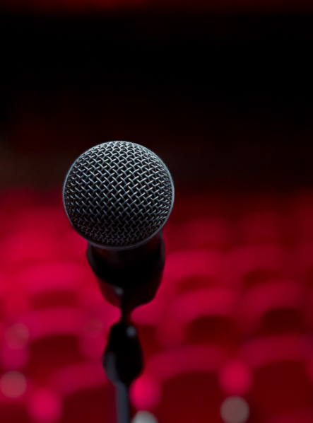 How to Improve Your Public Speaking Skills and Overcome Stage Fright